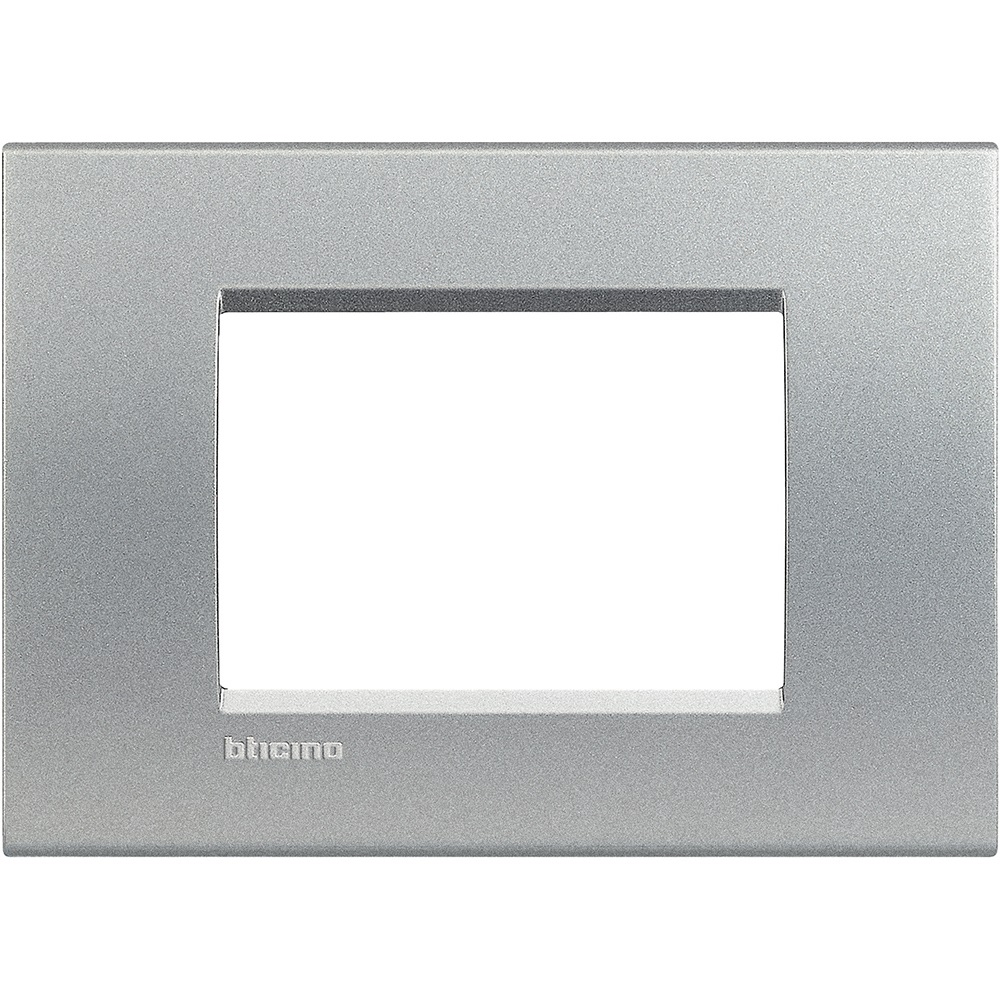 BTicino LNA4803TE Placca Quadra 3 Posti Tech in Tecnopolimero - Serie LivingLight