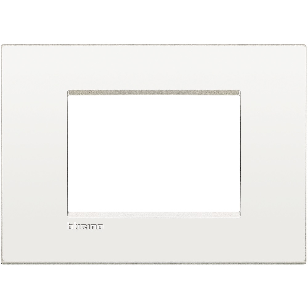 BTicino LNC4803BN Placca LivingLight Air 3 Moduli Bianco Puro in Metallo