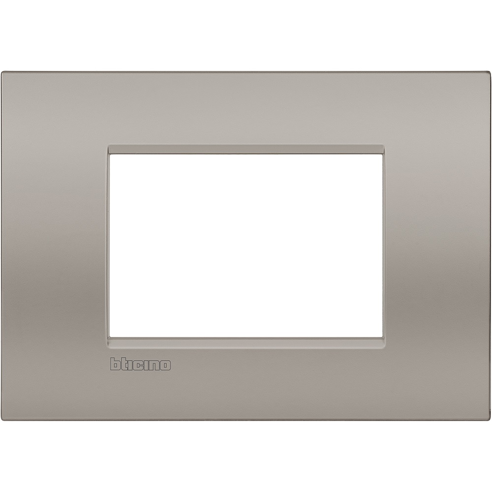 BTicino LivingLight Air Placca copripresa e copri interruttori 3 moduli Sabbia in Metallo