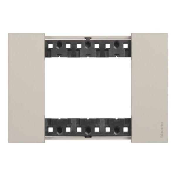 BTicino KA4803KM Placca Living Now 3 Moduli Sabbia - Plastica, Design Moderno, Finitura Opaca