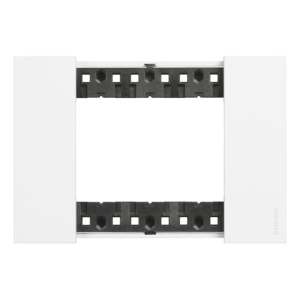 BTicino Living Now Placca 3 Moduli Bianco KA4803KW - Plastica, Design Moderno, Finitura Opaca