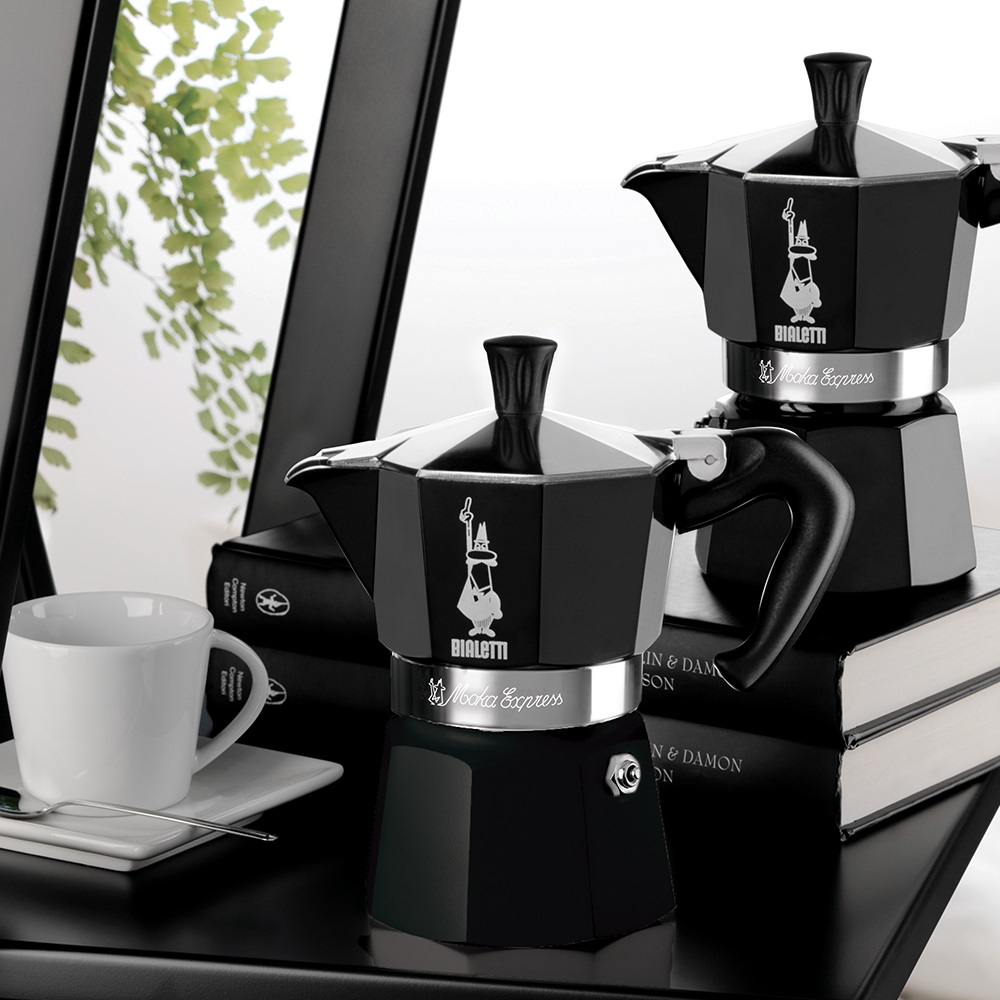 Bialetti Moka Express Caffettiera 3 Tazze Nera in Alluminio con Manico Anti Scottatura