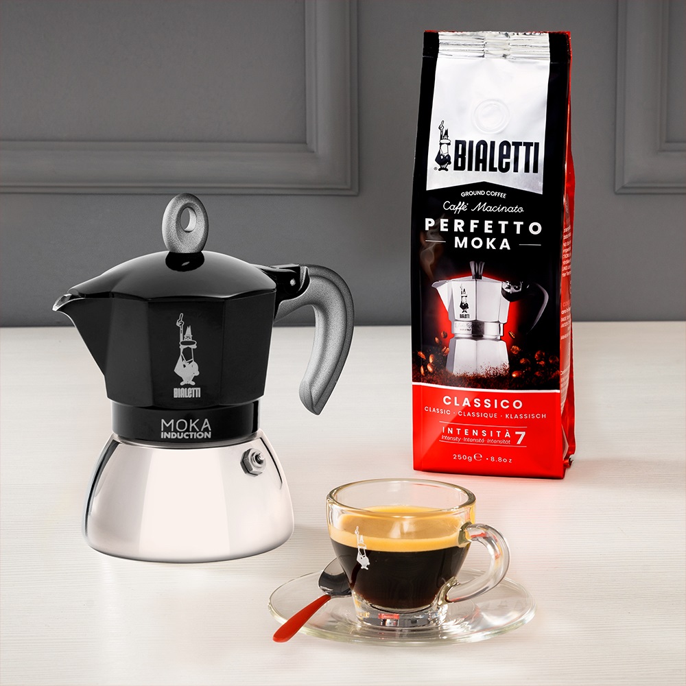 Bialetti Moka Induction 6 Tazze Nera - Caffettiera in Alluminio e Acciaio per Piani Cottura a Induzione