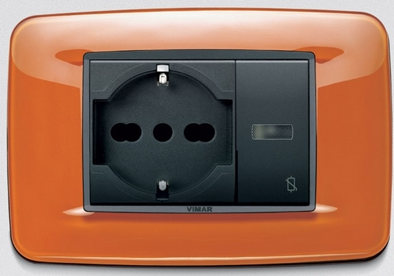 Vimar 20210.B Presa di Corrente Universale 2P T 16A Bianco - Serie Eikon