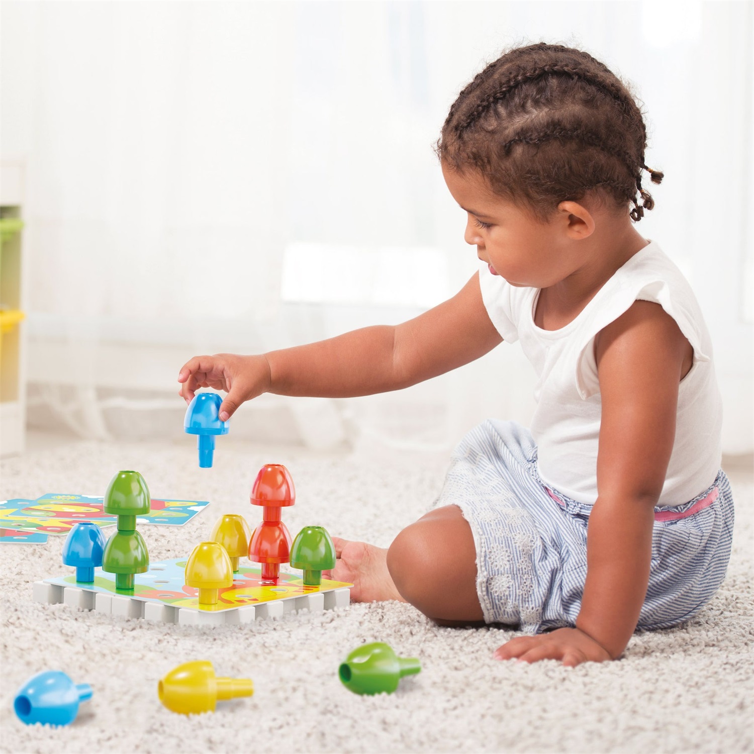 Quercetti Jumbo Peggy - Gioco Educativo con 16 Chiodini e 4 Piastre per Bambini da 2 a 5 Anni