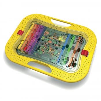 Quercetti Stencils Design Farm - Gioco Creativo per Bambini 3-8 Anni con 4 Sagome, 12 Pennarelli e Album da Colorare, Materiale Infrangibile, Made in Italy