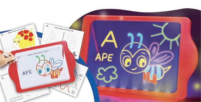 Lisciani Carotina Lavagna LED - Lavagna 46x22 cm con 8 LED, Pennarelli Fluo e Schede Didattiche per Bambini 3-6 Anni