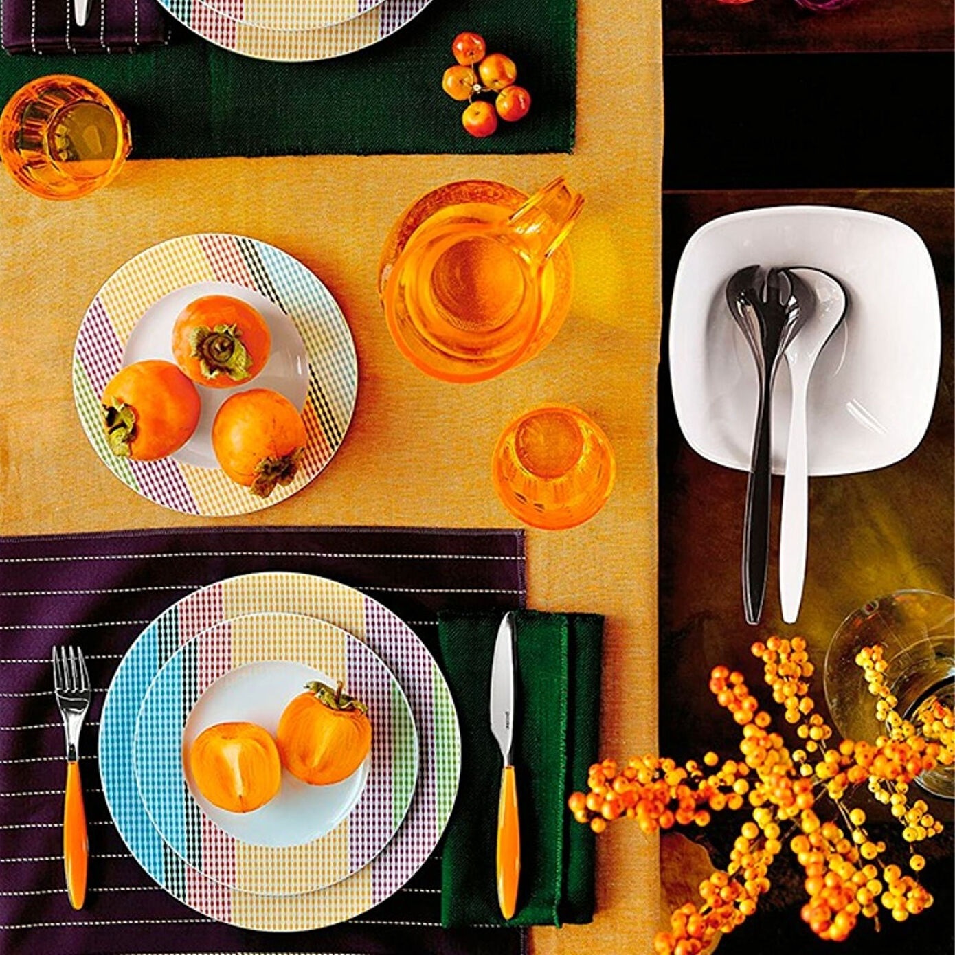 Guzzini Feeling Set di Posate Colorate 24 pz Arancione in Acciaio Inox - Designer Robin Levien, Dimensioni 15,8 x 7,5 x h25,5 cm