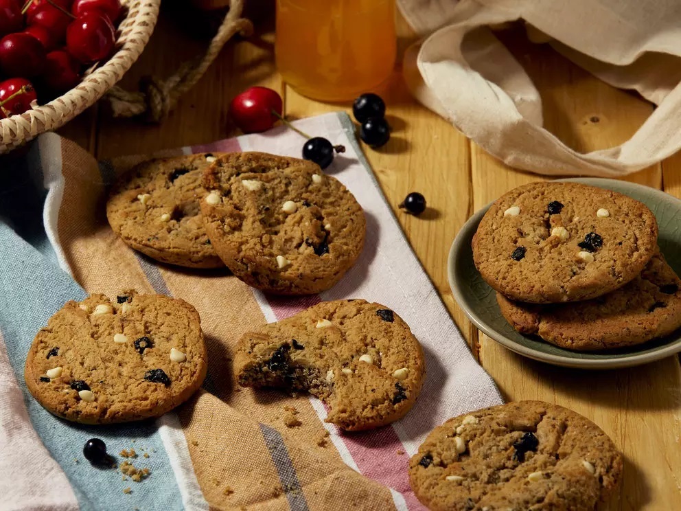 Dr. Schär Soft Cookies White Chocolate & Berry - Biscotti senza glutine 210 g