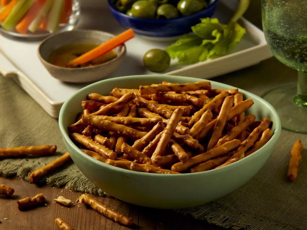 Dr. Schär Salinis Stick Senza Glutine 75 g - Snack Salato Pratico e Ideale per Celiaci