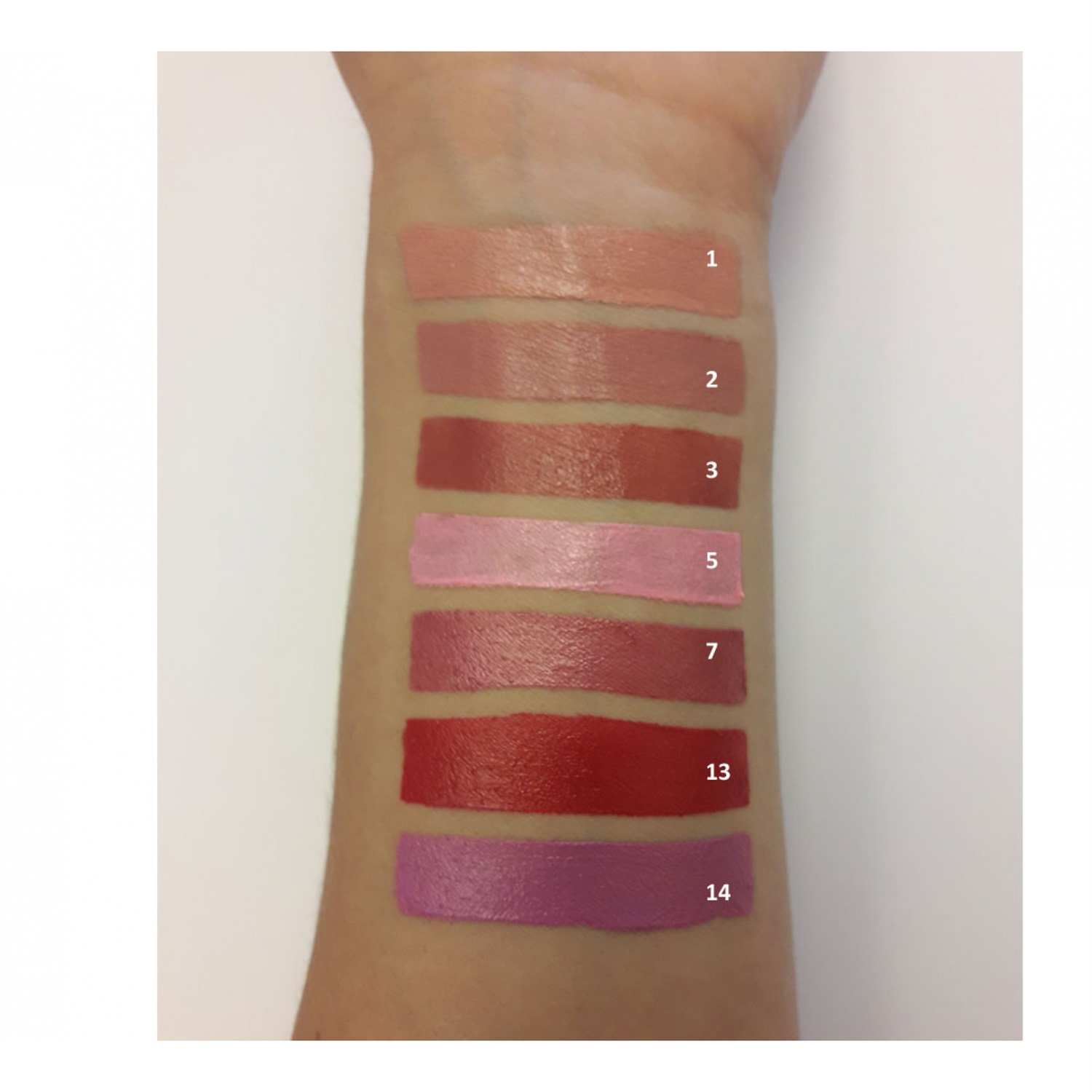 Deborah Milano Milano Red 33 Fire Red - Rossetto Idratante 4.4g con Finish Luminoso e Polvere di Rubino