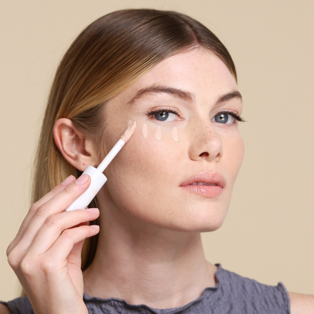 Deborah Correttore Fluido Formula Pura BIO N.03 Sand 4.5ml - 0% Siliconi, Antirughe, Finish Luminoso con Olio di Cetriolo Bio