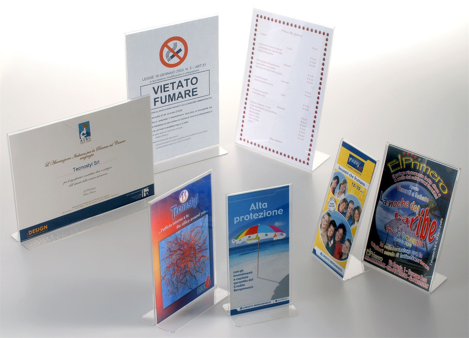 Tecnostyl Porta Avvisi A4 Orizzontale con Base a 'T' Trasparente - Espositore da Banco Bifronte