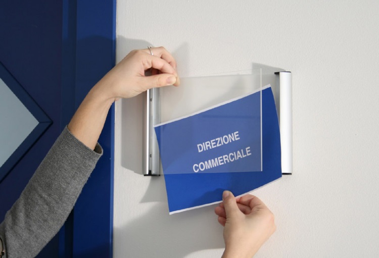 Tecnostyl Porta Targa Appendibile Wall Sign A5 - 15 x 21 cm in Alluminio Anodizzato con Apertura a Scatto