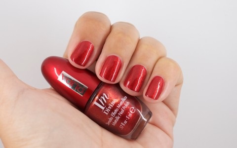 PUPA Milano I'm Divine Nail Polish 001 Angelic Red 5ml - Smalto Effetto Metallico Ultra Pigmentato con Texture 3D