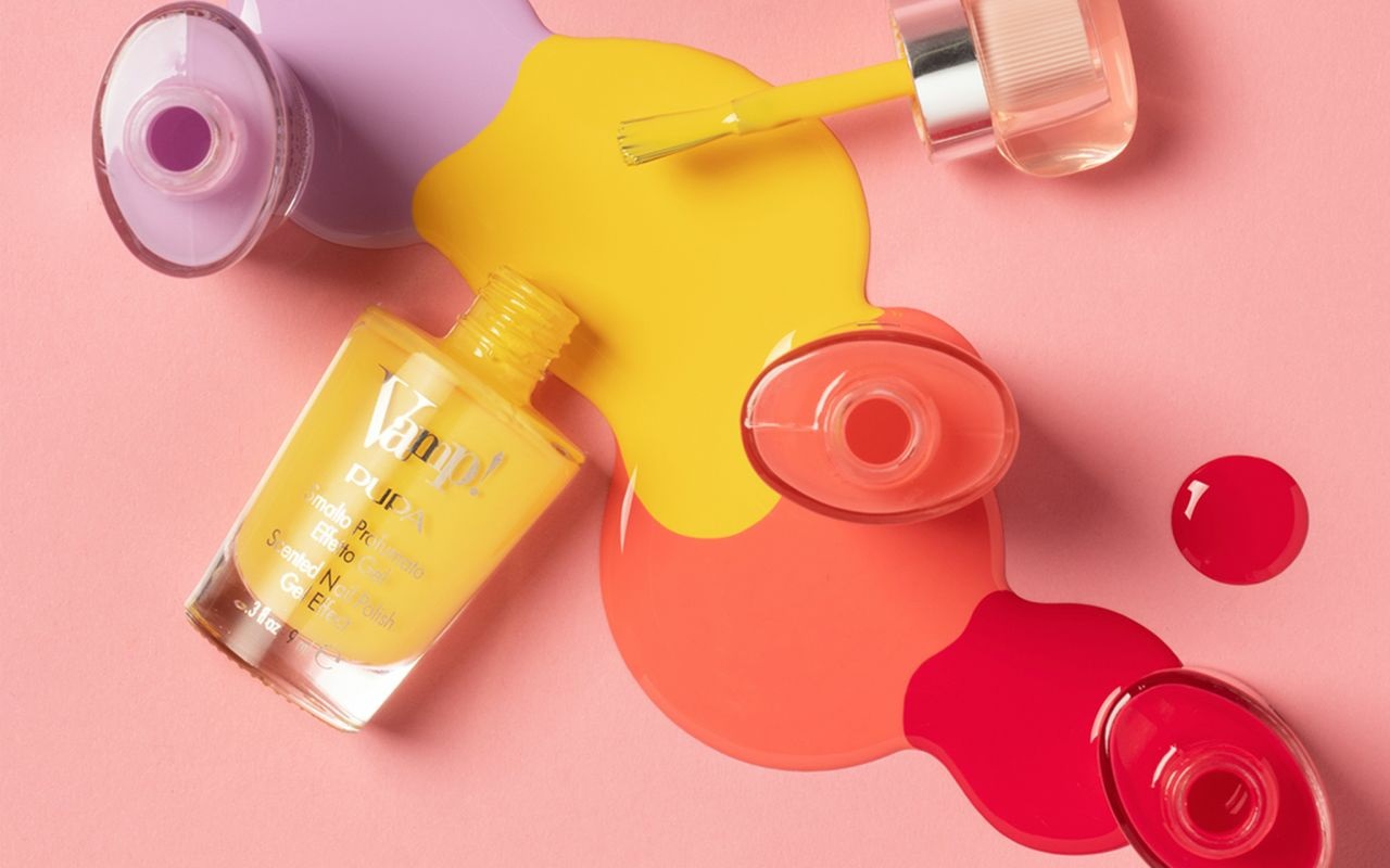 PUPA Milano Vamp! Smalto Profumato Effetto Gel 109 Brilliant Yellow 9ml - Fragranza Eau de Parfum, Finish Brillante e Effetto Plumping