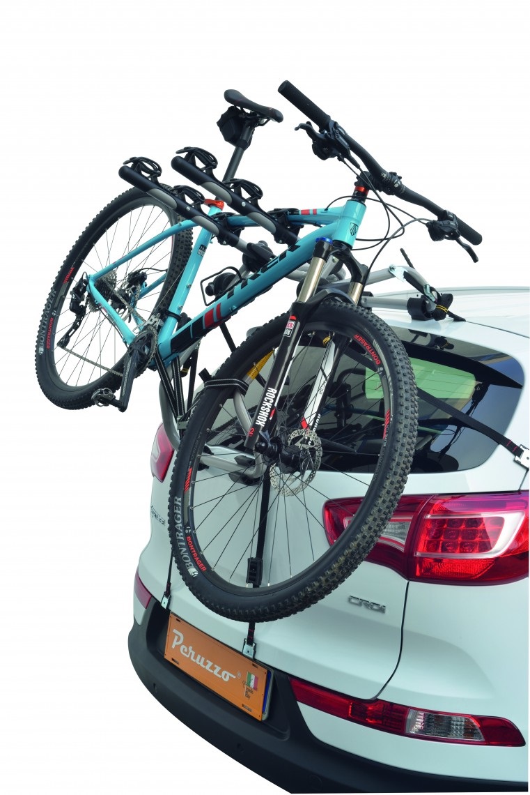 Peruzzo Portabici Posteriore Venezia in Alluminio per 3 Bici - Carico Massimo 45 kg, Sistema di Blocco e Braccia Richiudibili
