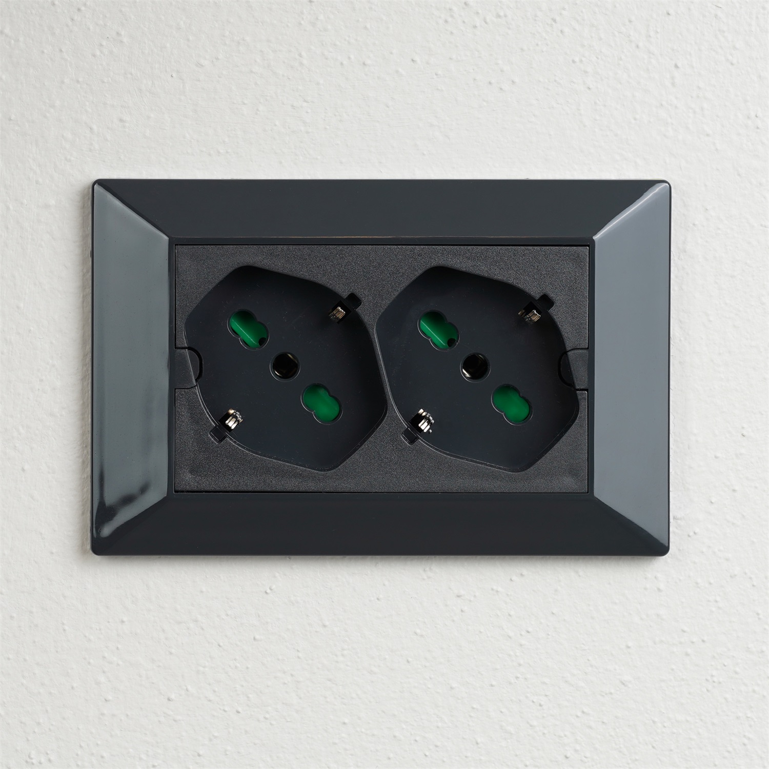 FANTON 42101 Multipresa Universale da Incasso 2 x Type F Type L Bipasso Italo/Tedesca 16A Antracite, Grigio