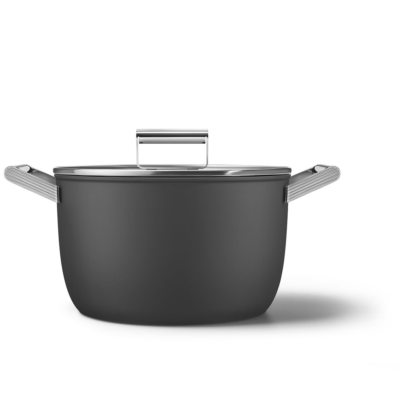 Smeg Casseruola Antiaderente CKFC2611BLM con Coperchio, Diametro 26 cm, Maniglie in Acciaio Inox, Capacità 7,7L, Nero