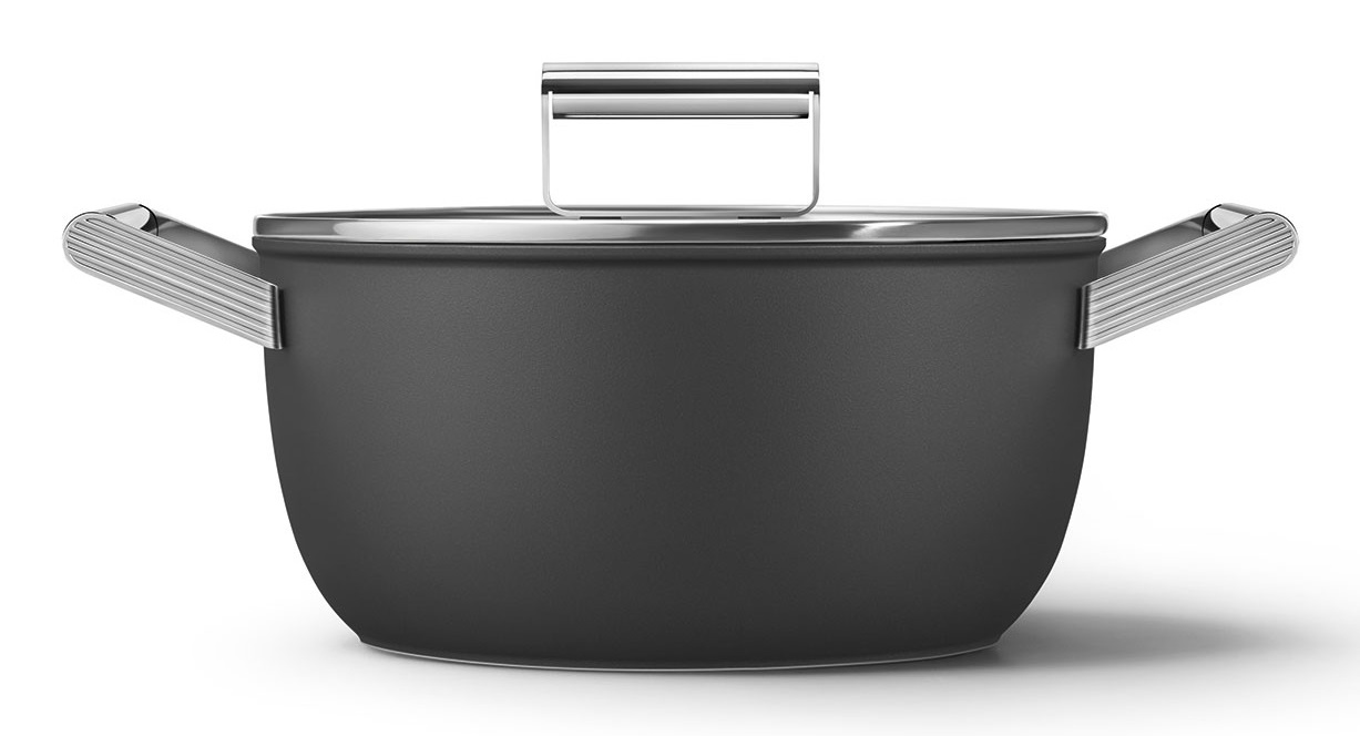 Smeg Casseruola Antiaderente 24 cm con Coperchio e 2 Manici - Design 50's Style, Nero