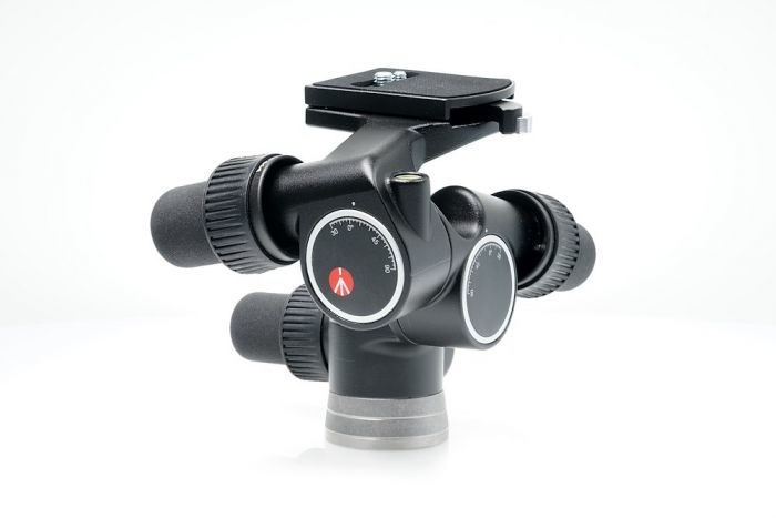 Manfrotto 405 Pro Digital - Testa a Cremagliera in Alluminio Nero, Capacità di Carico 7,5 kg, Attacchi 1/4 e 3/8