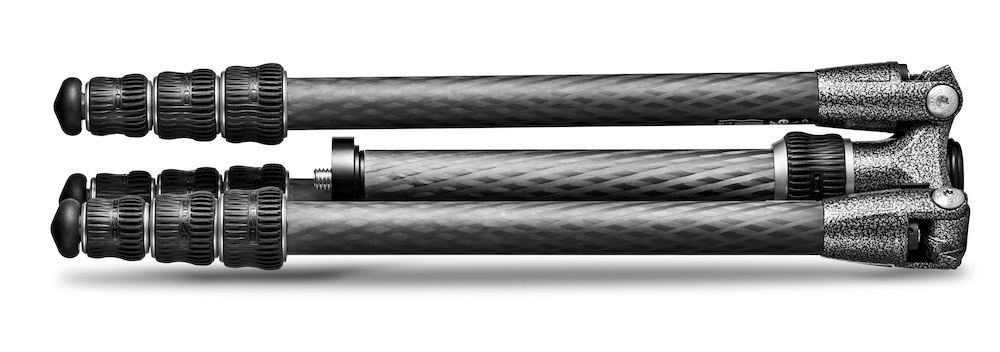 Gitzo GT0545T Traveler Treppiede in Fibra di Carbonio Ultra Leggero e Compatto, 4 Sezioni, Ripiegabile con Colonna Corta per Inquadrature Raso Terra