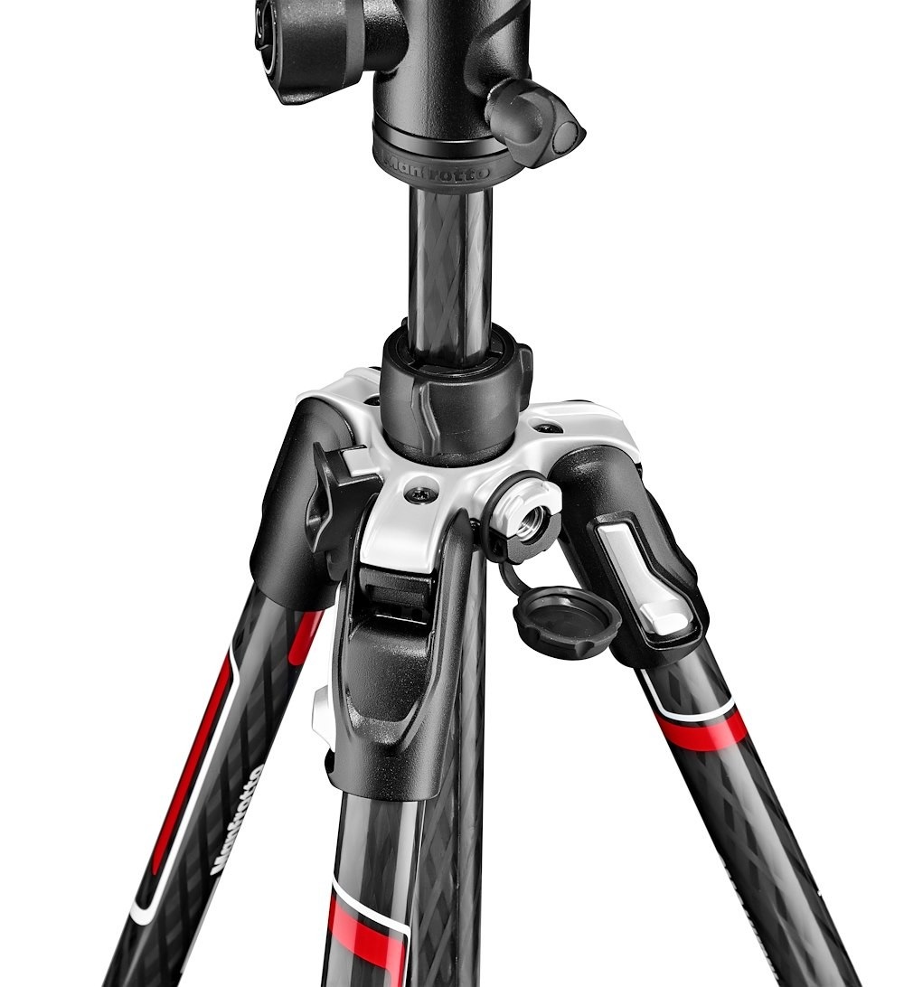 Manfrotto MKBFRTC4-BH Treppiede da Viaggio in Carbonio con Testa Fluida, Altezza Massima 150 cm, Capacità 8 kg, Portatile e Compatto, Nero e Argento