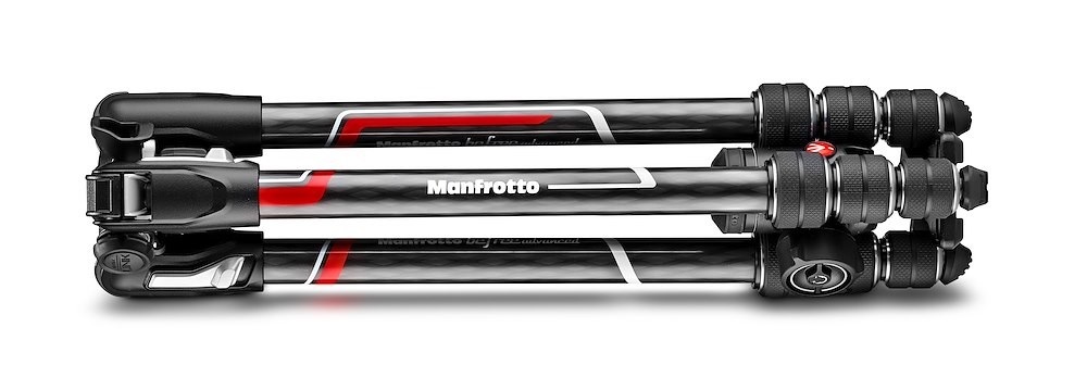 Manfrotto MKBFRTC4-BH Treppiede da Viaggio in Carbonio con Testa Fluida, Altezza Massima 150 cm, Capacità 8 kg, Portatile e Compatto, Nero e Argento