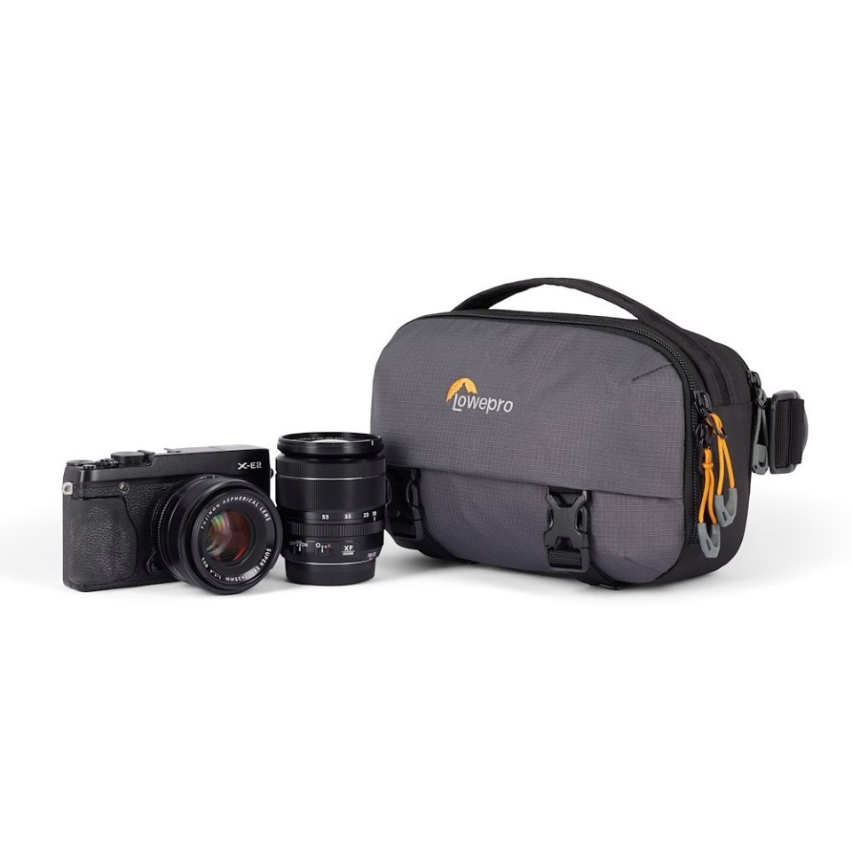Lowepro Trekker Lite HP 100 - Zaino per Fotocamera Compatto con Tasca per Tablet, Borsa per Fotocamere Mirrorless, Sensore a Goccia, Sistema di Compressione UltraCinch, Grigio