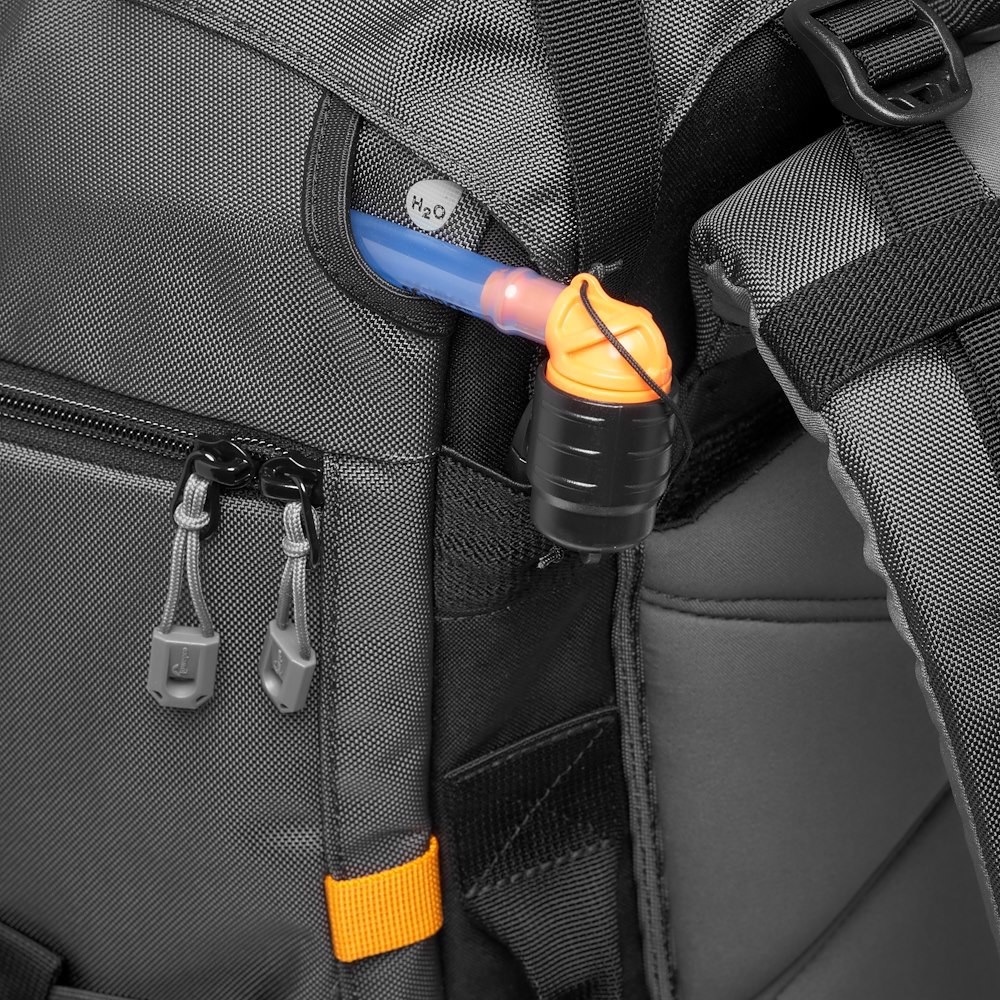 Lowepro Pro Trekker BP 550 AW II - Zaino per Fotocamera in Tessuto Riciclato, Compatibile con Laptop/Tablet da 15