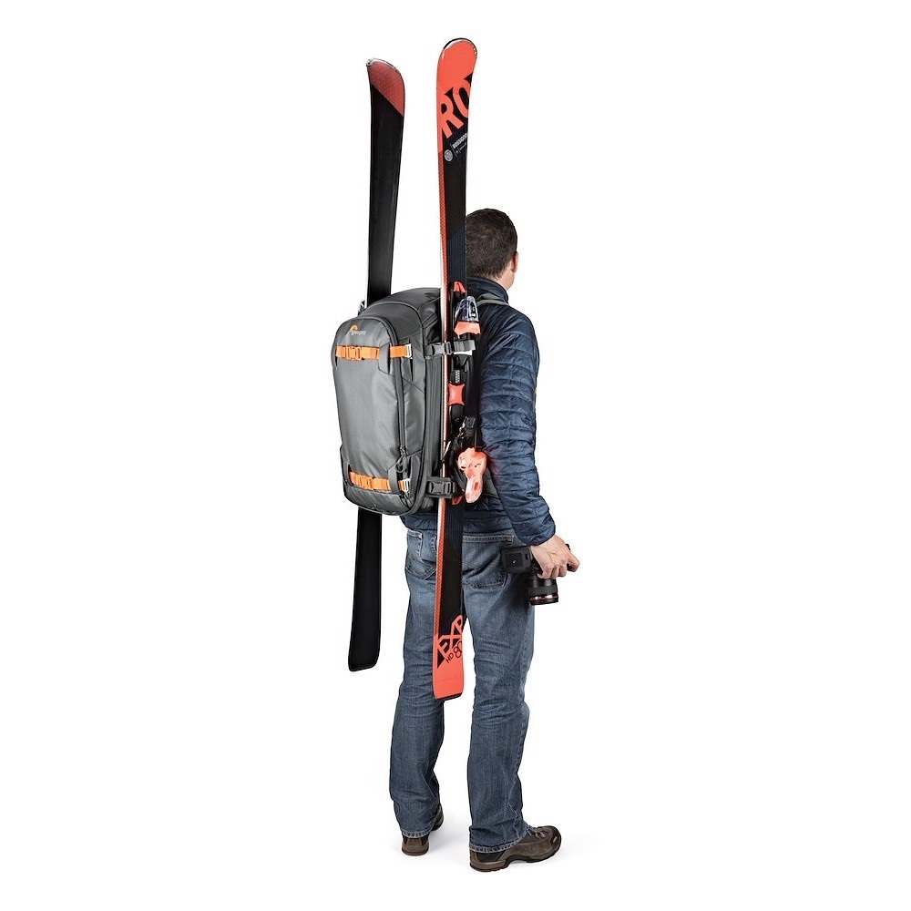 Lowepro Whistler 450 AW II - Zaino per Fotocamera Grigio, Tessuti Riciclati, Copertura All Weather, Compatibile con Laptop fino a 15''