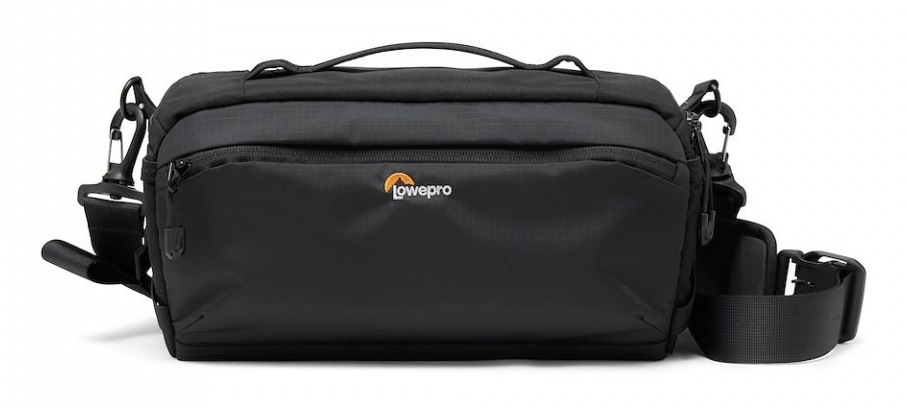 Lowepro ProTactic Lite SLX 120 AW III - Borsa a tracolla Nero per Fotocamera Professionale con Copertura Antipioggia, Capacità 5L, Compatibile con DSLR/Mirrorless