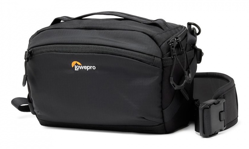 Lowepro ProTactic Lite SLX 110 AW III - Borsa a tracolla Nero per Fotocamera Professionale, Copertura Antipioggia, Capacità 4L, Compatibile con DSLR/Mirrorless