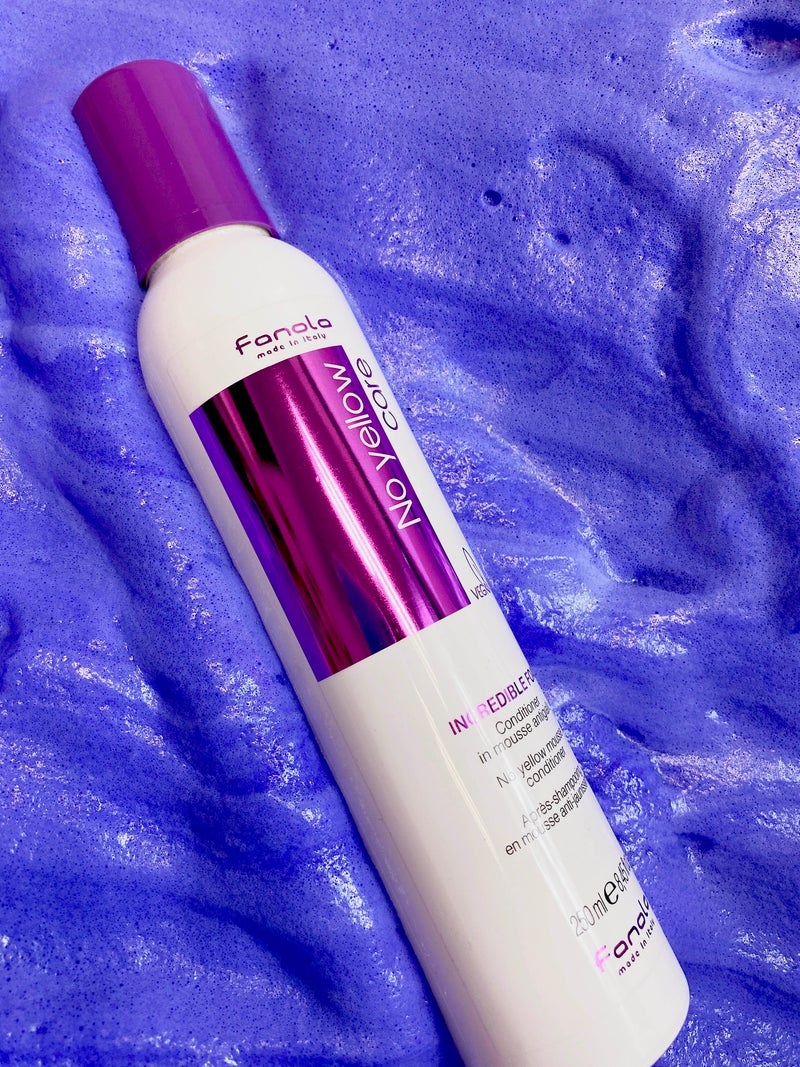 Fanola No Yellow Incredible Foam Balsamo Mousse Antigiallo 250 ml per Capelli Biondi e Decolorati