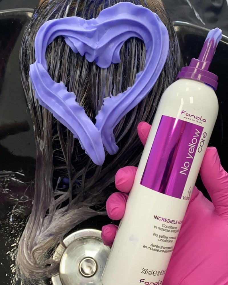 Fanola No Yellow Incredible Foam Balsamo Mousse Antigiallo 250 ml per Capelli Biondi e Decolorati