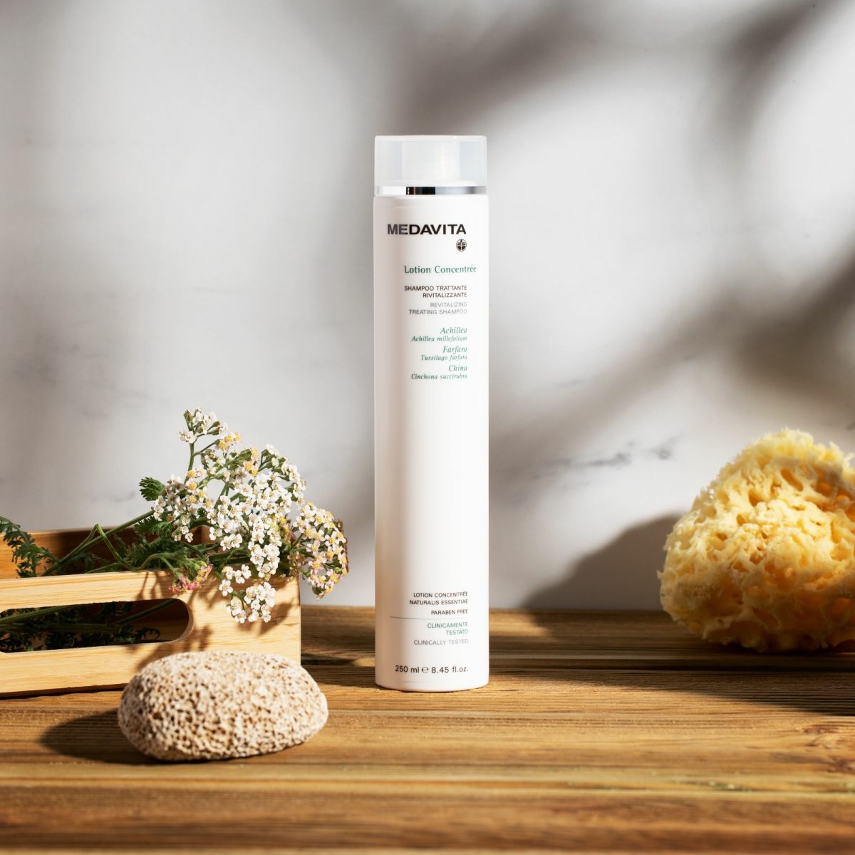 Medavita Lotion Concentrée Shampoo Trattante Anticaduta Donna 250ml - Shampoo per capelli fragili, coadiuvante nella prevenzione della caduta