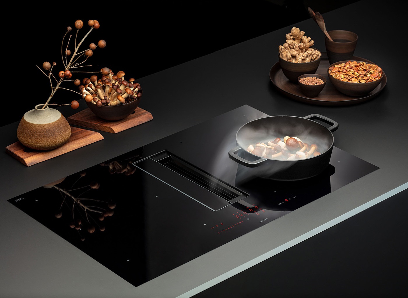 Falmec Zero Piano Cottura a Induzione da Incasso 84 cm Nero in Vetro-Ceramica con Cappa Integrata e 4 Fornelli