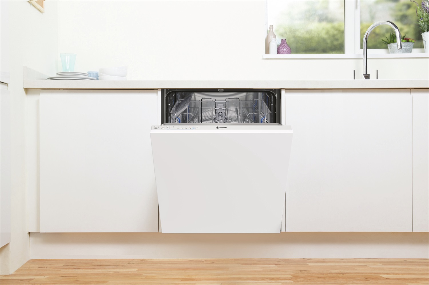 Indesit IN2IE14CNP80 Lavastoviglie a Scomparsa Totale 60 cm, 14 Coperti, Classe E, 49 dBA, 5 Programmi, Funzione Push&Go
