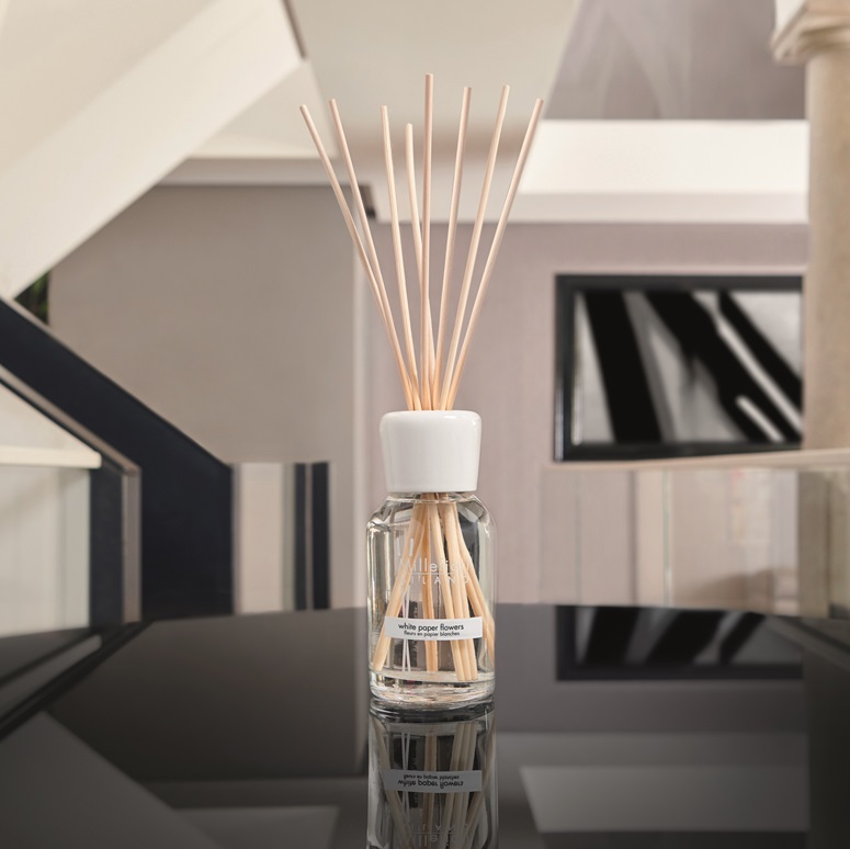 Millefiori Milano Diffusore a Bastoncini 250ml - White Paper Flowers con note di tè verde e bergamotto