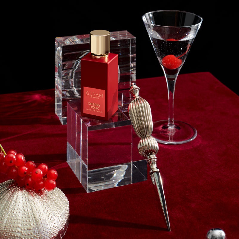GLEAM Cherry Hook Extrait de Parfum Unisex 50 ml - Note di Ciliegia, Amaretto, Peperoncino, Ambra e Muschio Bianco