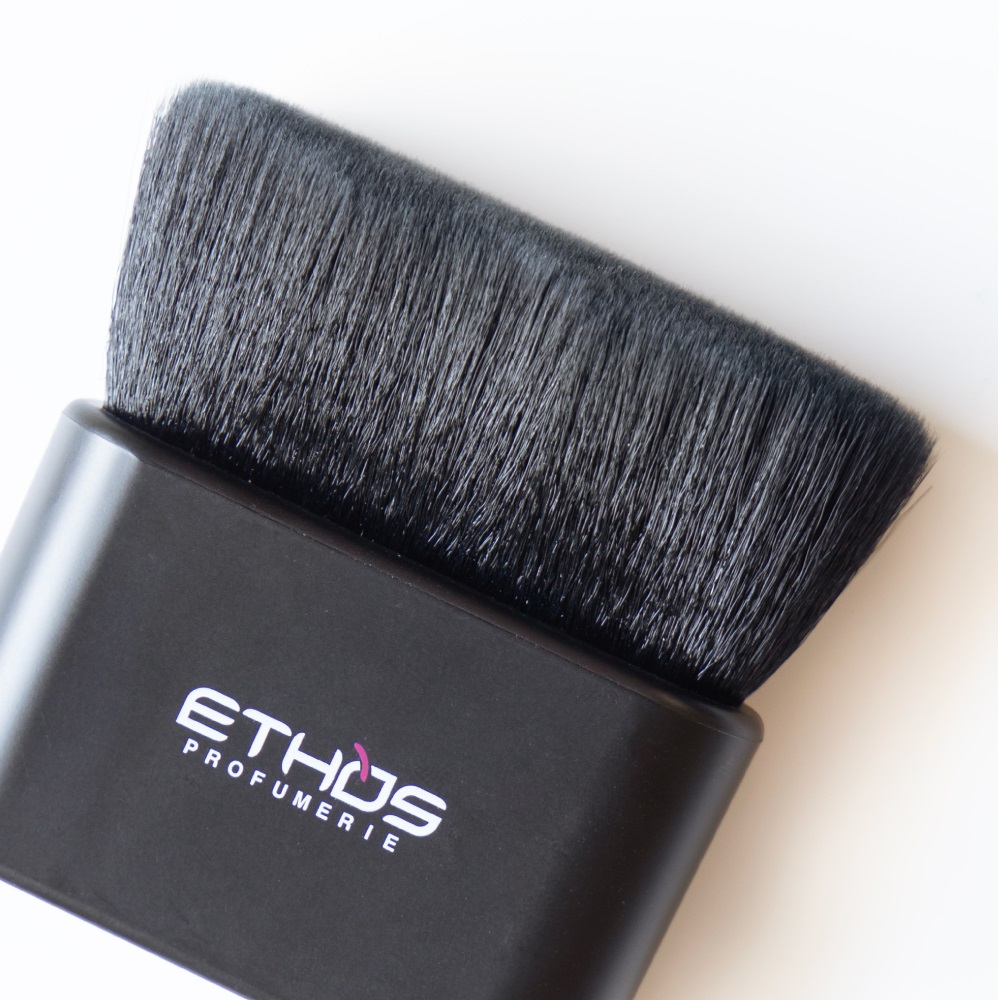 Ethos Profumerie - Pennello Corpo Professionale per un'Applicazione Facile e Precisa