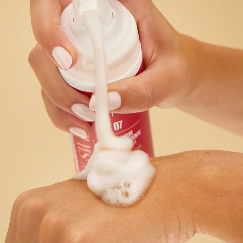 ARIA Swipe Right Mousse Detergente Delicata 100ml - Mousse schiumogena con profumazione goumand, pH equilibrato e proprietà purificanti