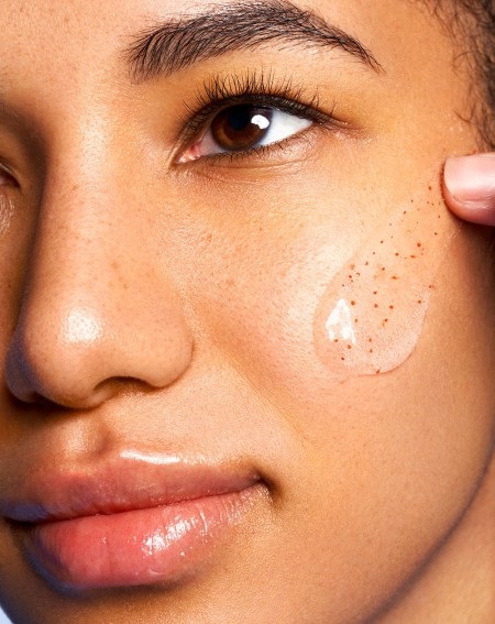 Astra Scrub Viso Delicato 75 ml - Esfoliante e Rigenerante con Perlite di Origine Vulcanica, Adatto a Tutti i Tipi di Pelle