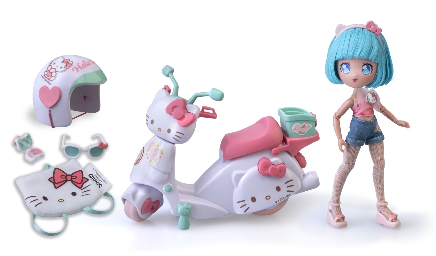Famosa Hello Kitty Pretty Pink Scooter - Bambola Giapponese con Moto, 19,5 cm, 15 Punti di Articolazione, Casco e Borsa Inclusi, 4 Anni