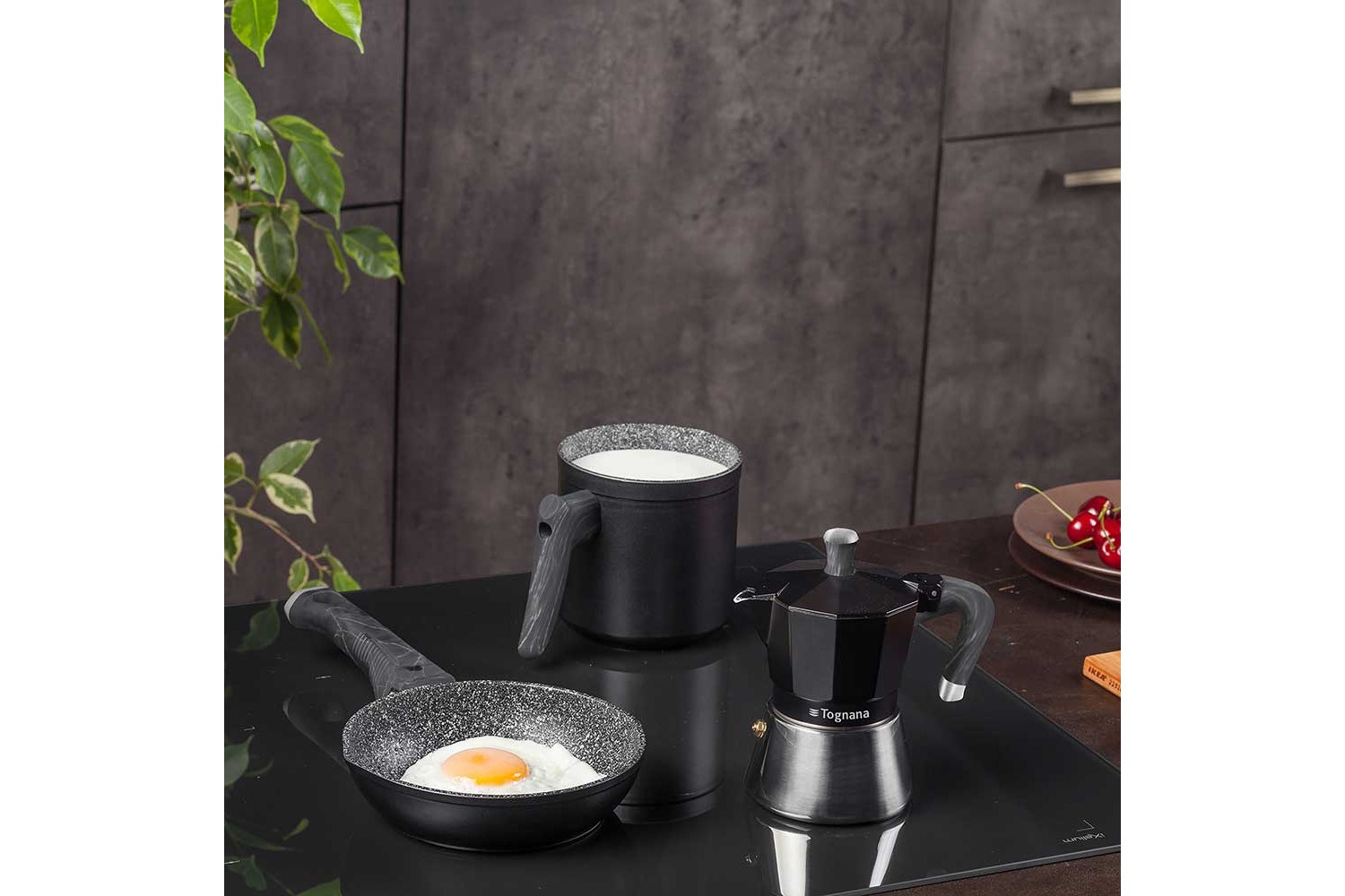 Tognana Caffettiera Moka Sphera 3 Tazze in Alluminio Nero con Rivestimento Xyflon - Adatta per Induzione