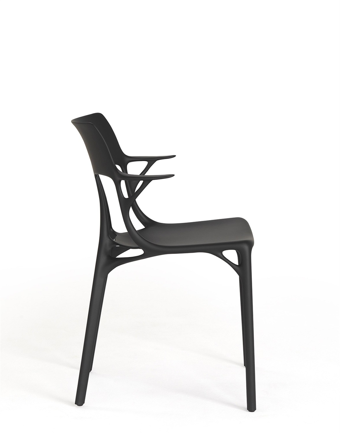 Kartell A.I. Sedia con Braccioli in Tecnopolimero Riciclato, Nero, Design Philippe Starck, H 81 cm, Set da 2