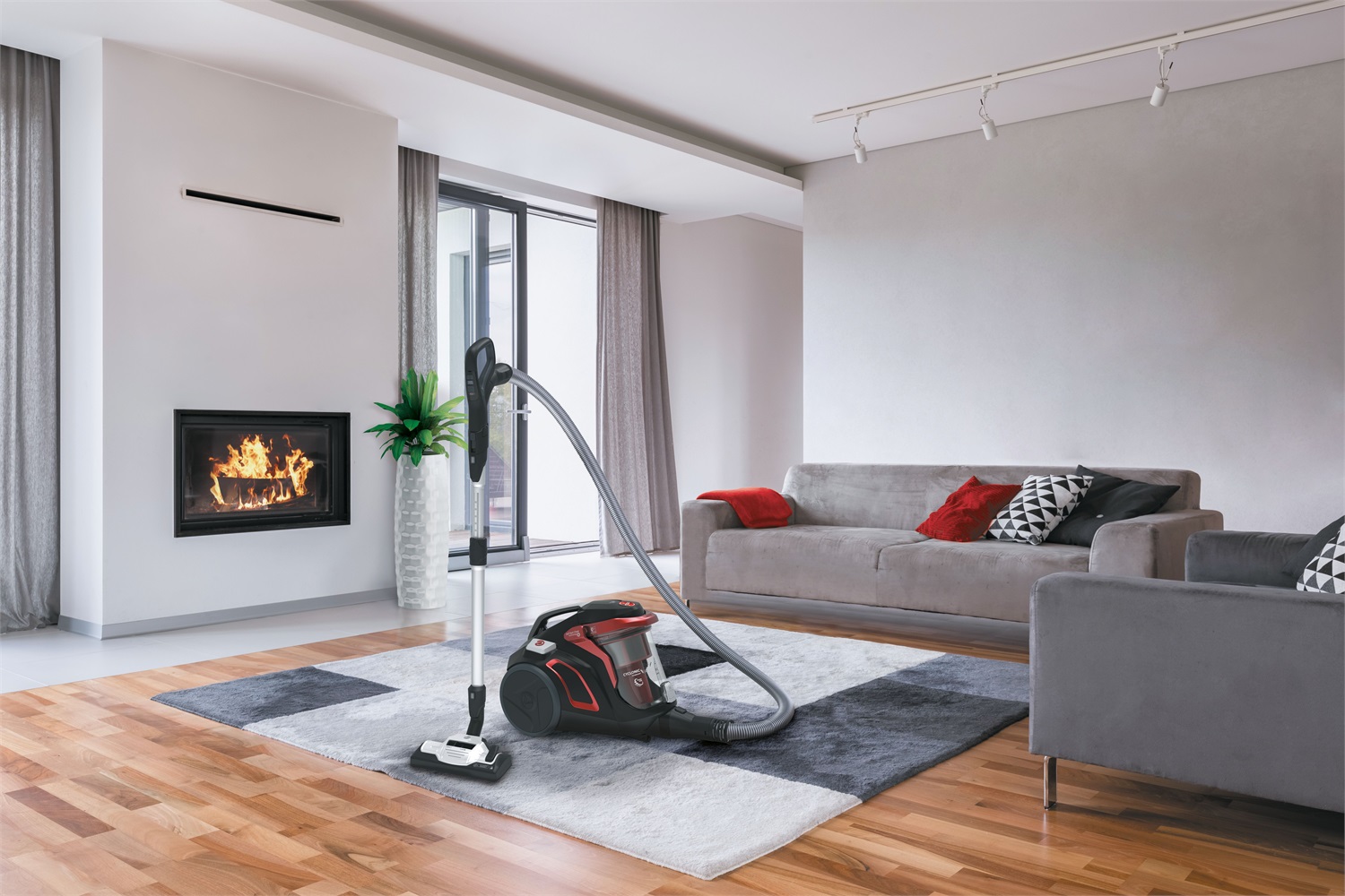 Hoover H-Power 700 HP730ALG 011 Aspirapolvere a Traino Senza Sacco, Tecnologia Ciclonica, Potenza 850 W, Capacità 2 Litri, Secco e Bagnato, Filtro HEPA 13, Colore Nero