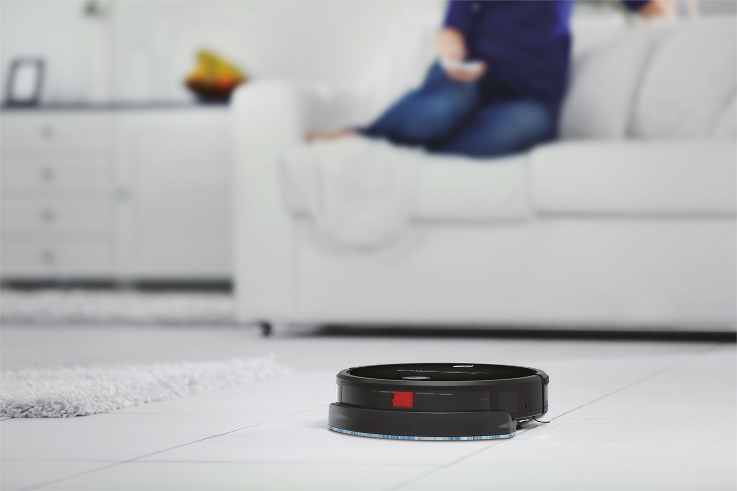 Hoover H-GO 300 Hydro Pro HGO330HC Robot Aspirapolvere 0,35 L Nero con Wi-Fi, Connessione Alexa, 120 Min di Autonomia, Telecomando e Base di Ricarica