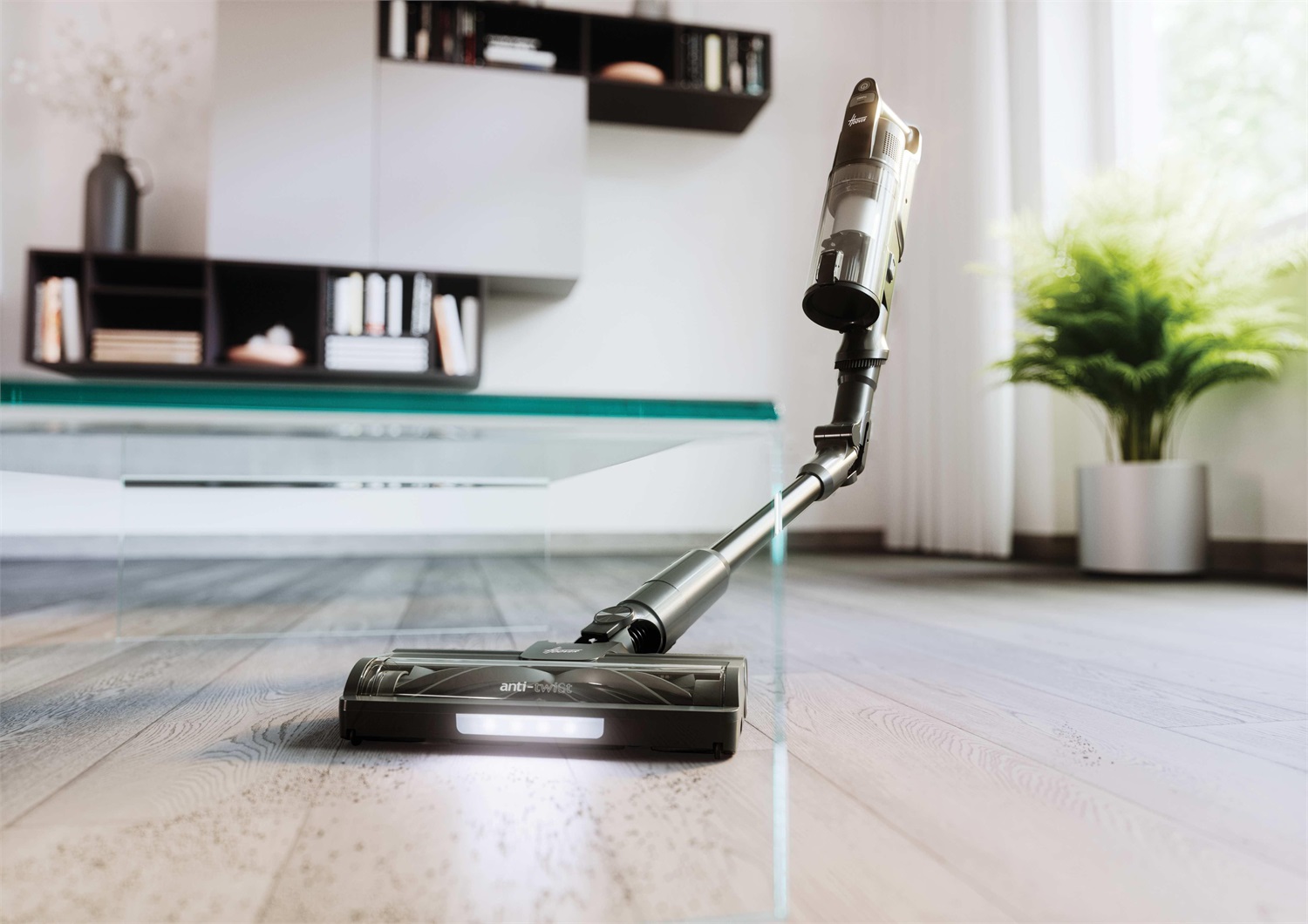 Hoover HF1P10HX 011 Aspirapolvere a Bastone Senza Sacchetto Magenta 165 W 0,7 L Secco con Filtro in Schiuma e Tubo Flessibile