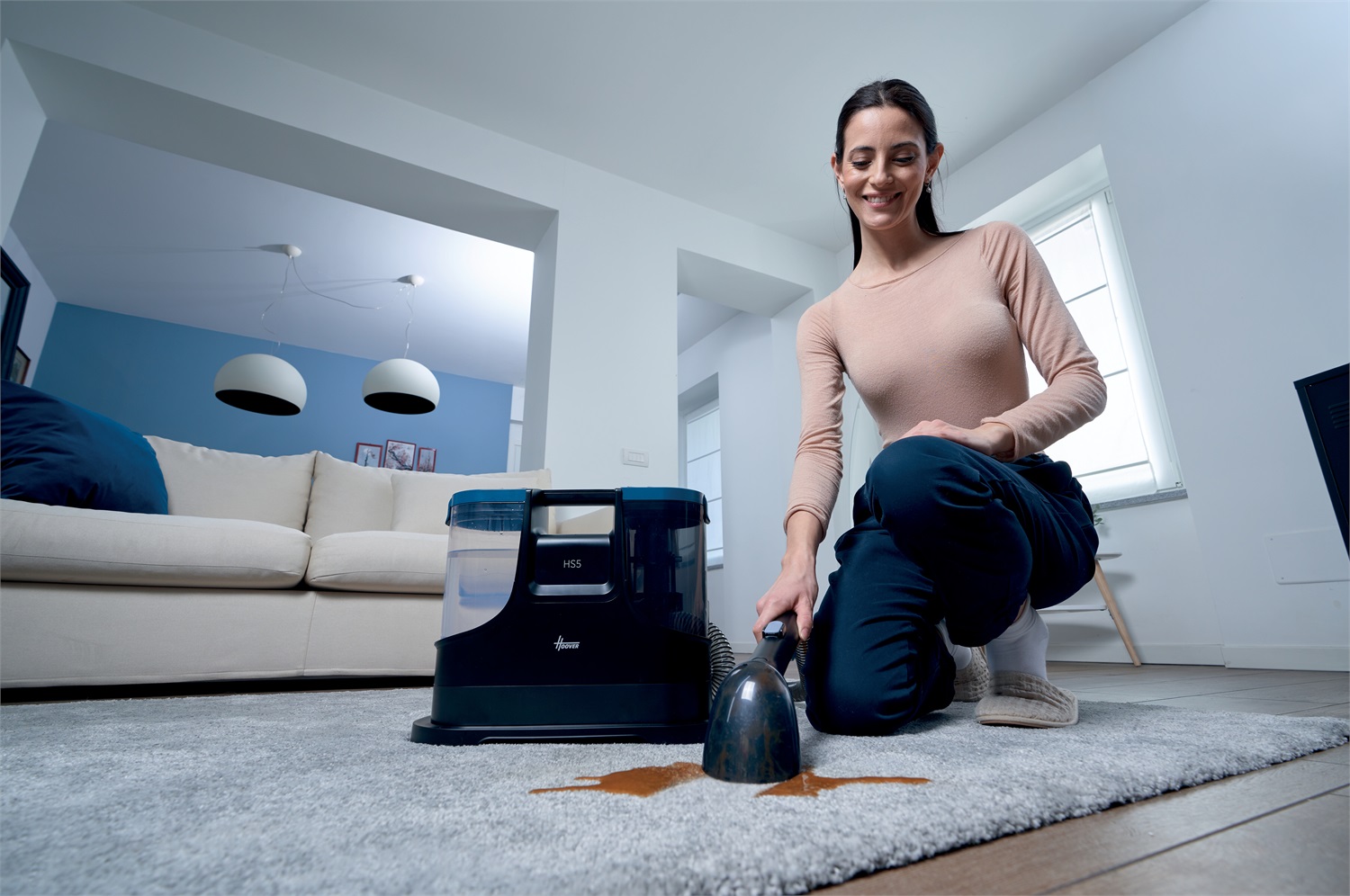 Hoover HS500 Pulitore a Vapore Portatile 1,5 L 400 W - Nero e Blu, per Tappeti e Tessuti